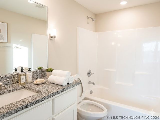 384 Western Hills, Durant, OK 74701