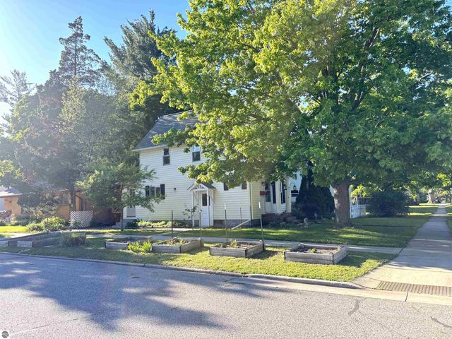 518 S Kinney, Mt Pleasant, MI 48858