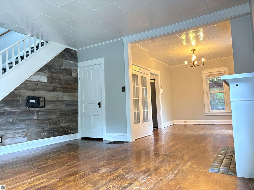 Image 10 of property listing at 518 S Kinney, Mt Pleasant, MI 48858