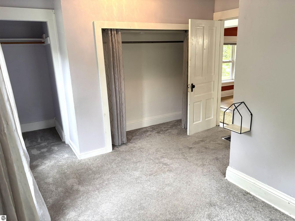 Image 19 of property listing at 518 S Kinney, Mt Pleasant, MI 48858
