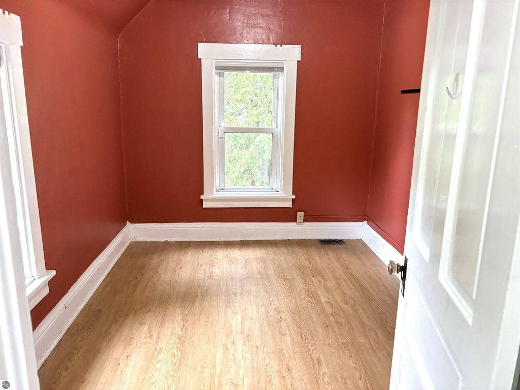 Image 20 of property listing at 518 S Kinney, Mt Pleasant, MI 48858