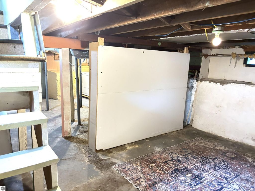 Image 25 of property listing at 518 S Kinney, Mt Pleasant, MI 48858