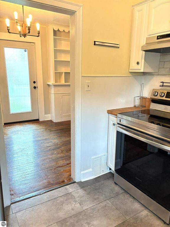 Image 9 of property listing at 518 S Kinney, Mt Pleasant, MI 48858