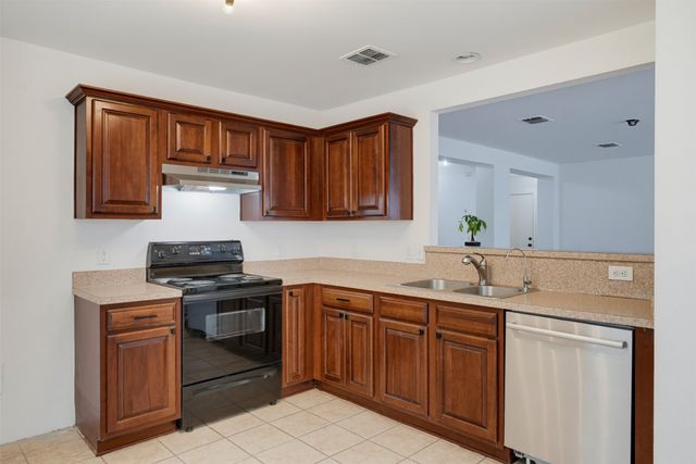 1612 Crown Point Drive, Little Elm, TX 75036