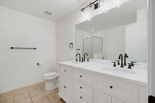1612 Crown Point Drive, Little Elm, TX 75036