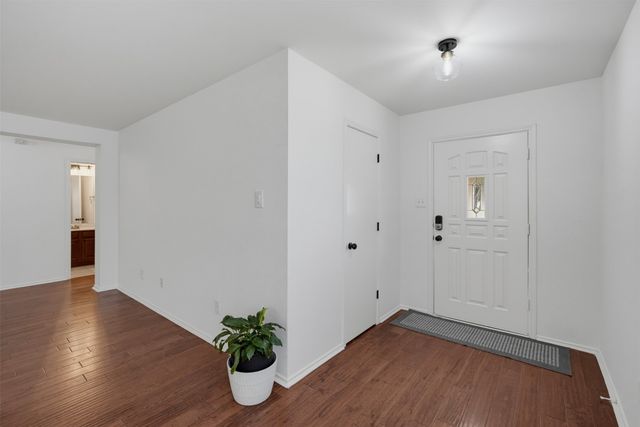 1612 Crown Point Drive, Little Elm, TX 75036