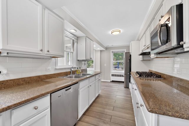 547 Melrose Avenue, Kenilworth, IL 60043