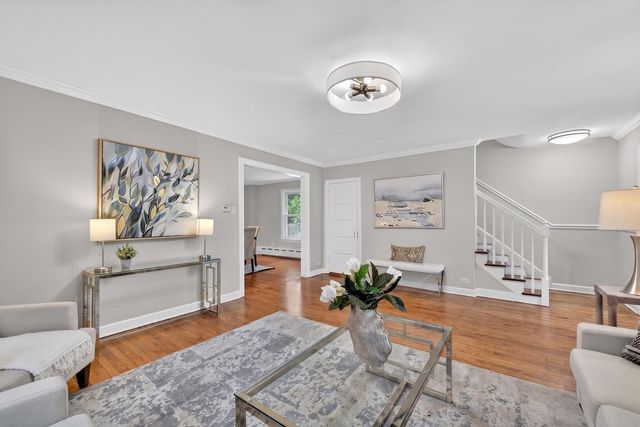 547 Melrose Avenue, Kenilworth, IL 60043
