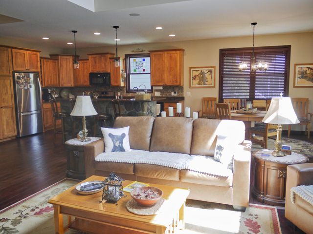 5250 167th Street W, Lakeville, MN 55044