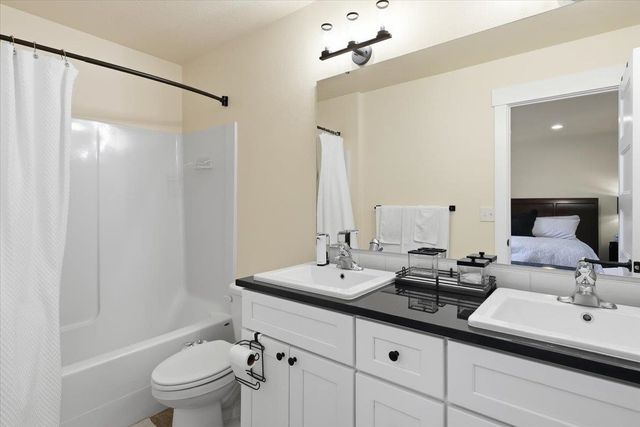 7805 E Baldwin Ave, Spokane Valley, WA 99206