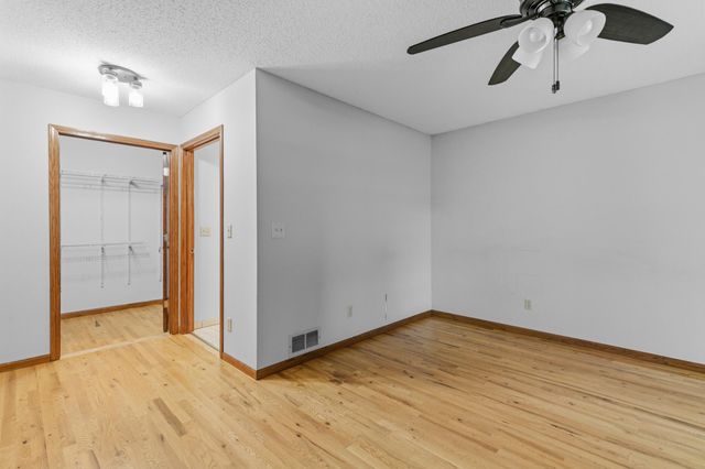5661 Donegal Court, Shoreview, MN 55126