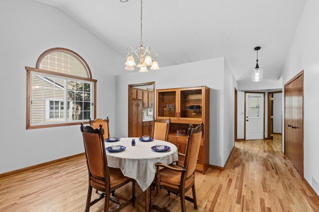 5661 Donegal Court, Shoreview, MN 55126
