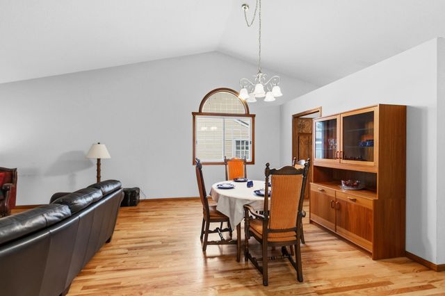 5661 Donegal Court, Shoreview, MN 55126