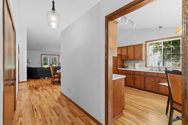 5661 Donegal Court, Shoreview, MN 55126