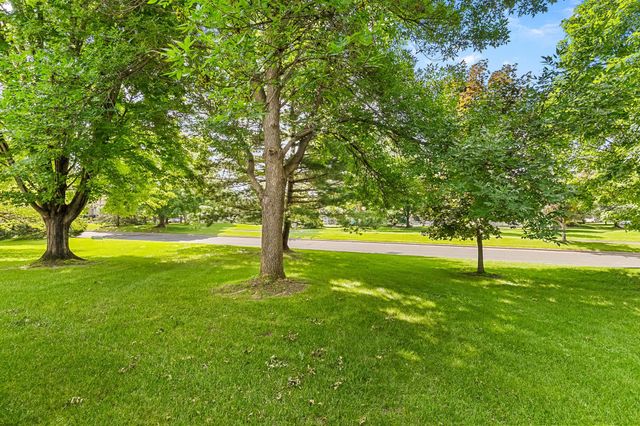 5661 Donegal Court, Shoreview, MN 55126