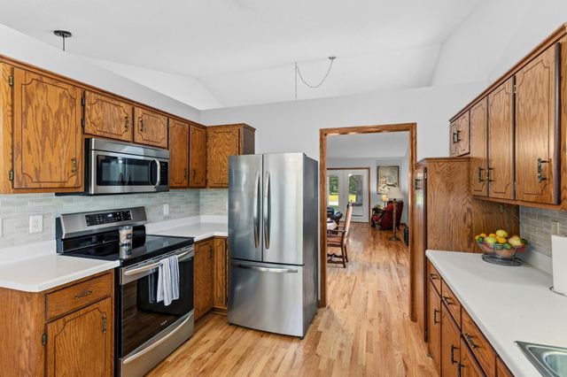 5661 Donegal Court, Shoreview, MN 55126