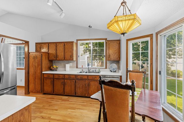 5661 Donegal Court, Shoreview, MN 55126