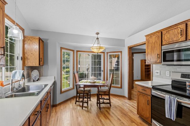 5661 Donegal Court, Shoreview, MN 55126