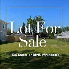 1136 Superior Boulevard, Wyandotte, MI 48192