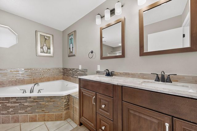 4017 Saint Andrews Drive SE, Rio Rancho, NM 87124
