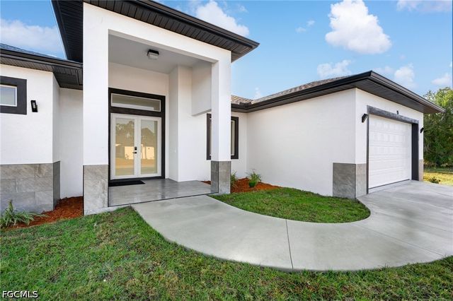 95 Brig CIR E, Placida, FL 33946