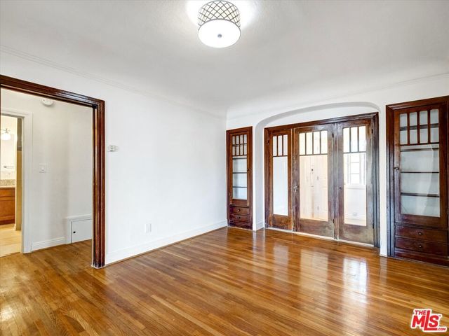 243 N Berendo Street, Los Angeles, CA 90004