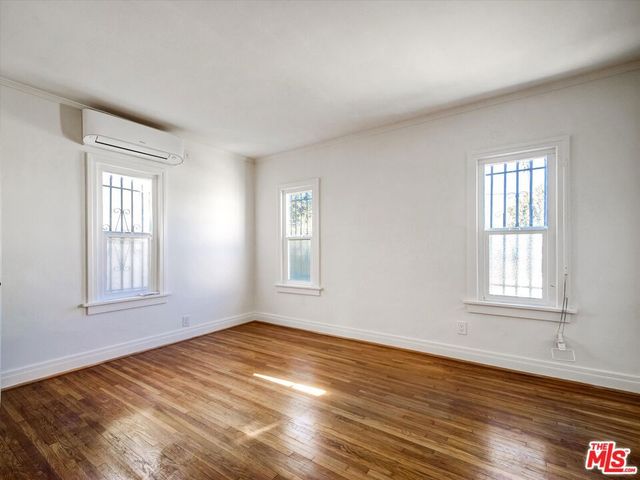 243 N Berendo Street, Los Angeles, CA 90004