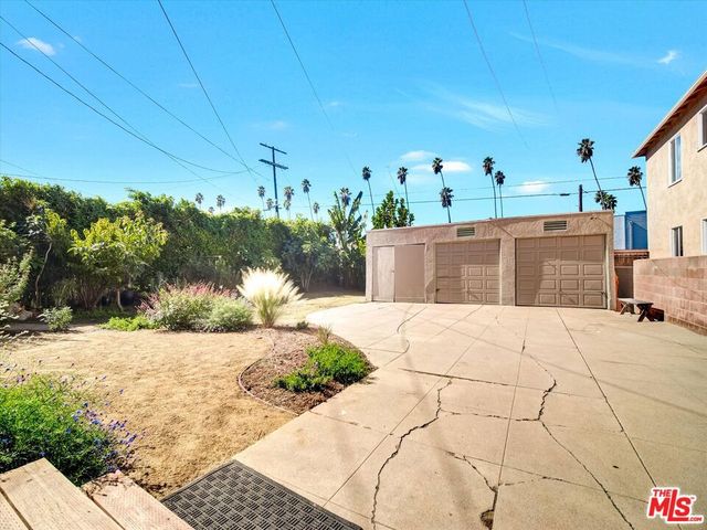 243 N Berendo Street, Los Angeles, CA 90004