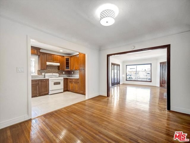 243 N Berendo Street, Los Angeles, CA 90004