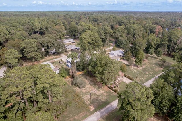365 Pinemont Drive, Point Blank, TX 77364