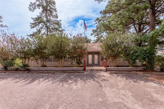 365 Pinemont Drive, Point Blank, TX 77364