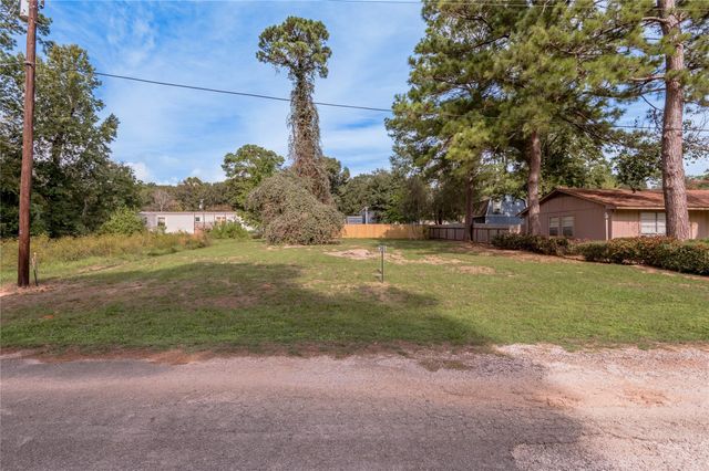 365 Pinemont Drive, Point Blank, TX 77364