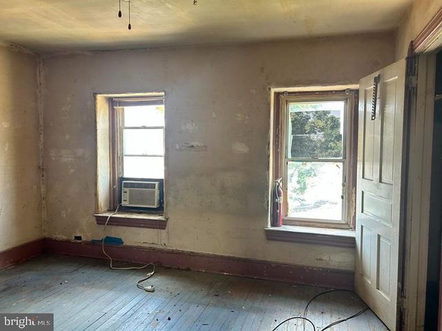 5311 N HOWARD ST, Philadelphia, PA 19120