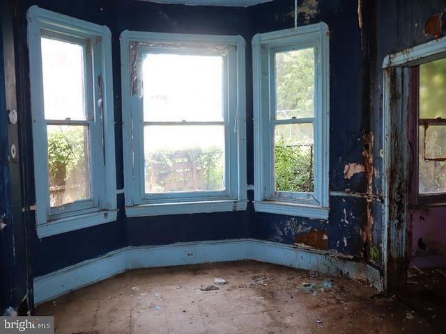 5311 N HOWARD ST, Philadelphia, PA 19120