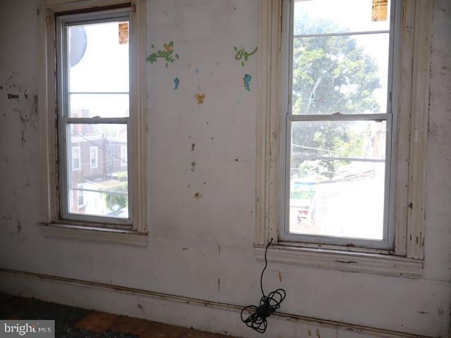5311 N HOWARD ST, Philadelphia, PA 19120