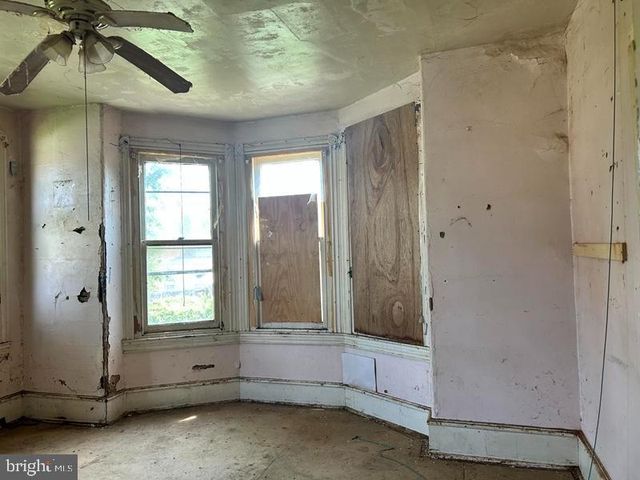 5311 N HOWARD ST, Philadelphia, PA 19120