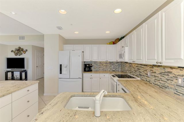 4692 CLUB DRIVE 101, Port Charlotte, FL 33953