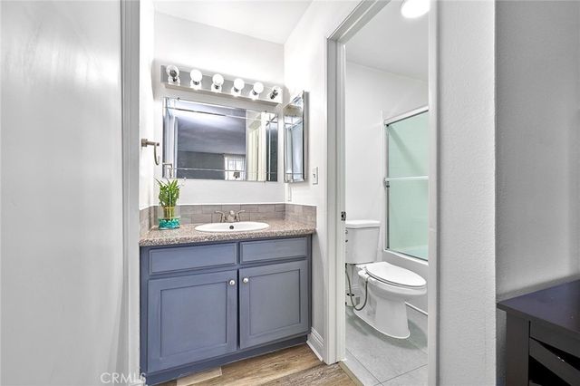 244 S La Fayette Park 301, Los Angeles, CA 90057