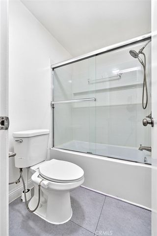 244 S La Fayette Park 301, Los Angeles, CA 90057