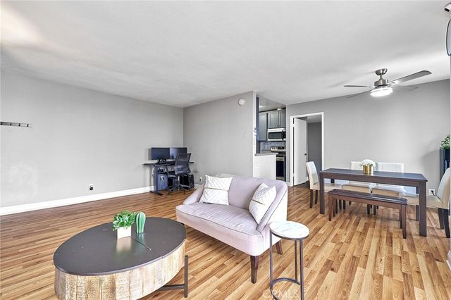 244 S La Fayette Park 301, Los Angeles, CA 90057