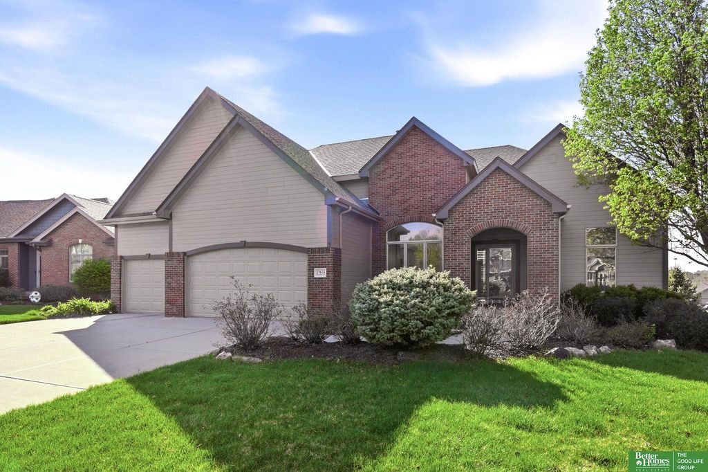 19614 CHANDLER Street, Gretna, NE 68028