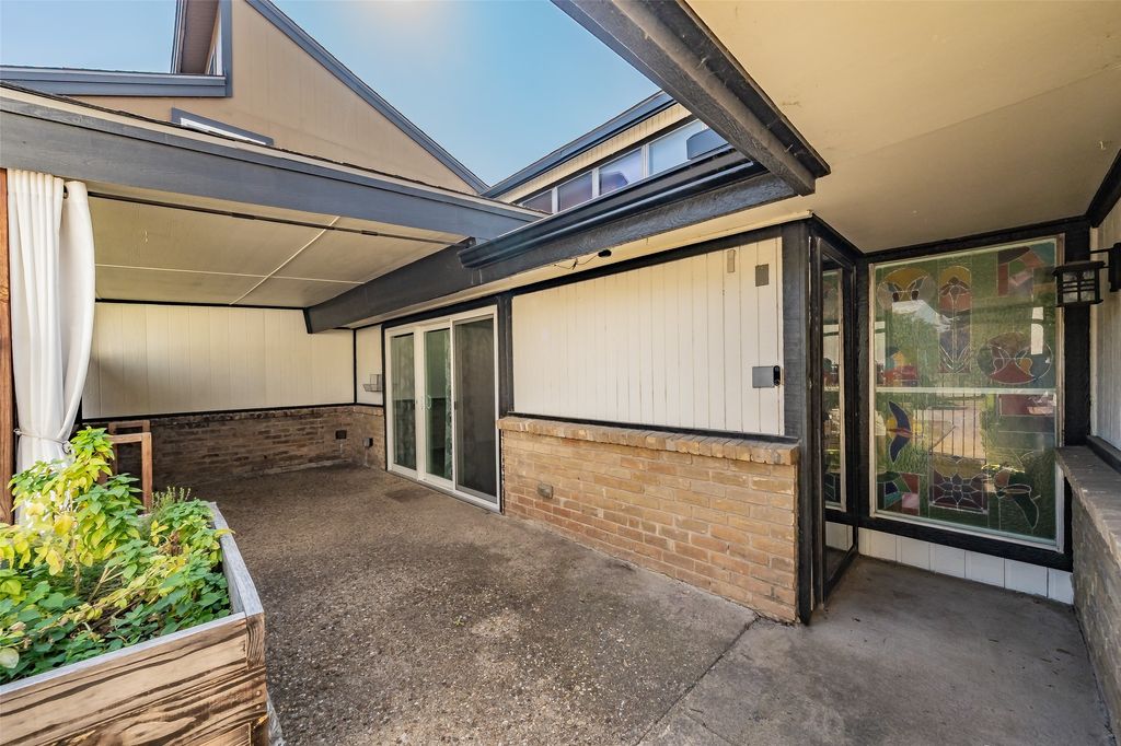 5520 Willow Circle, Fort Worth, TX 76112 — photo 5