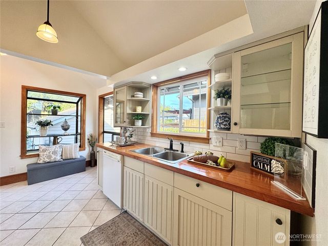 4837 S I Street, Tacoma, WA 98408
