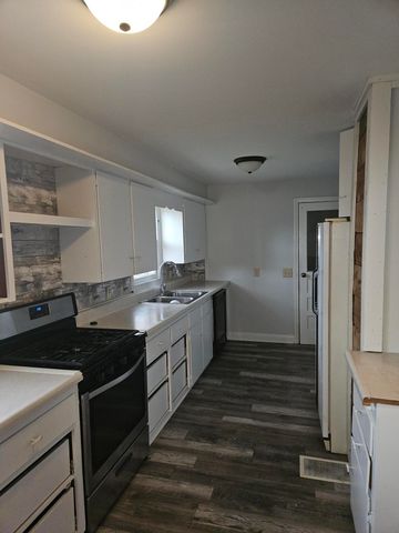 601 N Harris Street, Willow Springs, MO 65793