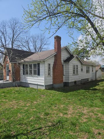 601 N Harris Street, Willow Springs, MO 65793