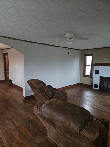 601 N Harris Street, Willow Springs, MO 65793