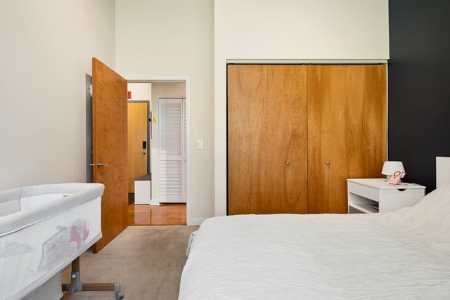 3963 W Belmont Avenue 109, Chicago, IL 60618
