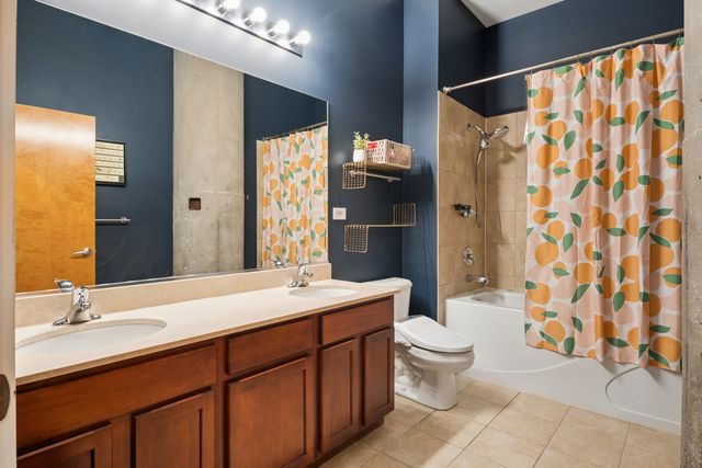 3963 W Belmont Avenue 109, Chicago, IL 60618