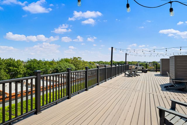3963 W Belmont Avenue 109, Chicago, IL 60618