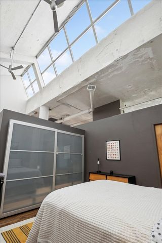 1800 W ROSCOE Street 520, Chicago, IL 60657